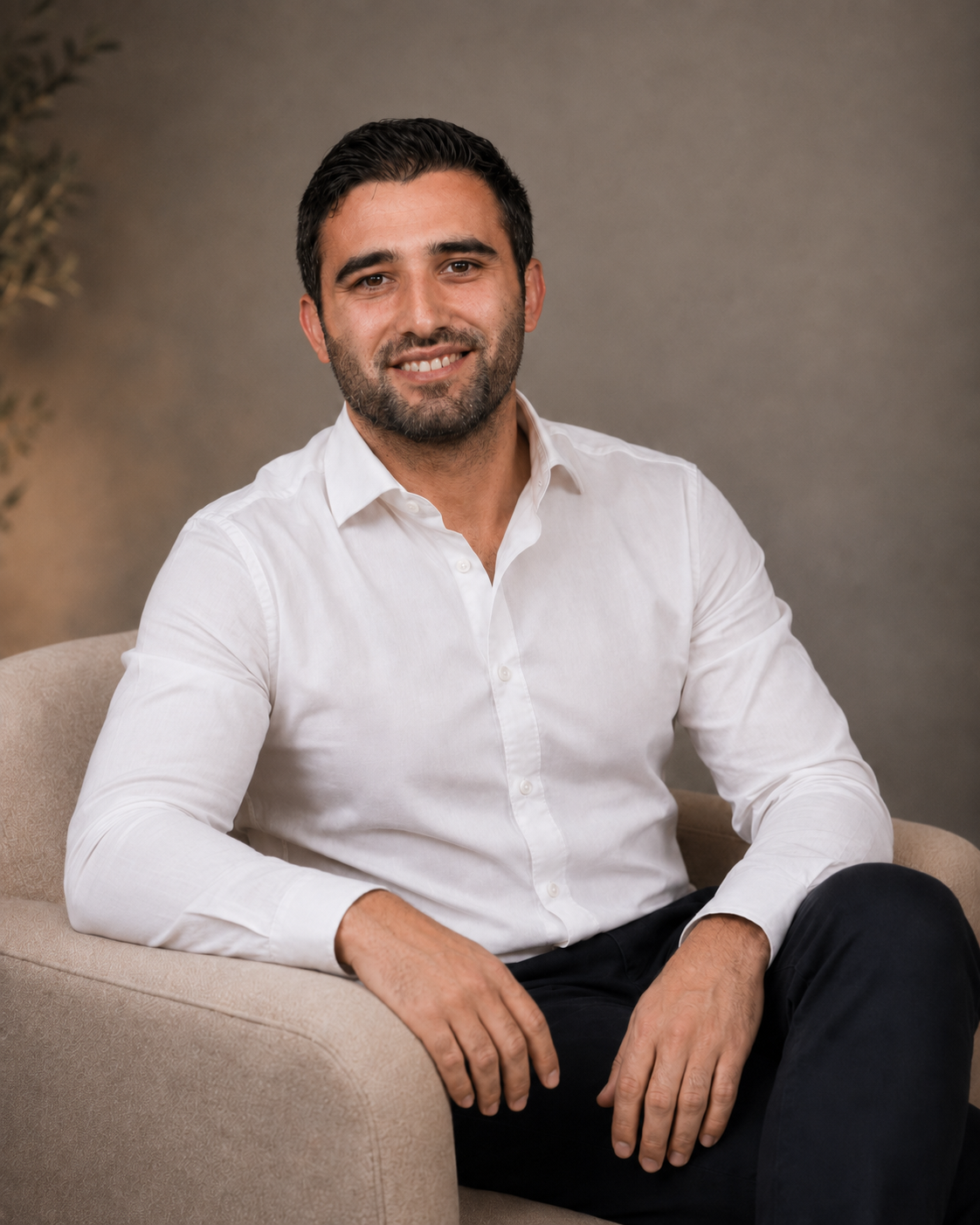 Dr. Rodrigo Navarro